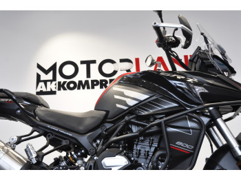 QJMOTOR SRT 800SX 