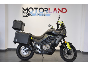 QJMOTOR SVT 650X 
