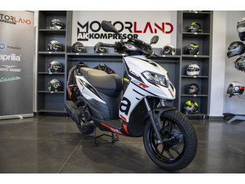 Aprilia SR 125 