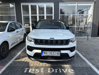 Jeep Compass 1.5 MHEV 130ks DCT7 Summit DEMO 