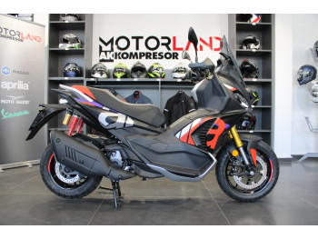 Aprilia SR GT 400 Rally Replica 