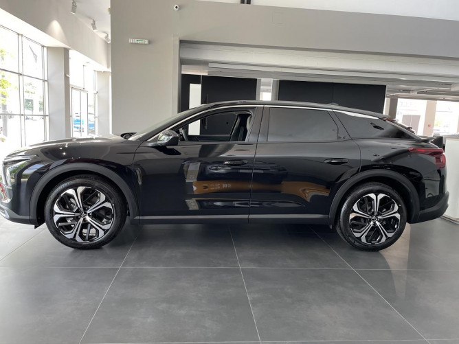 Citroen C5 X 1.6l 180ks SHINE EAT8 