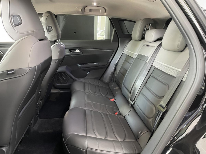 Citroen C5 X 1.6l 180ks SHINE EAT8 