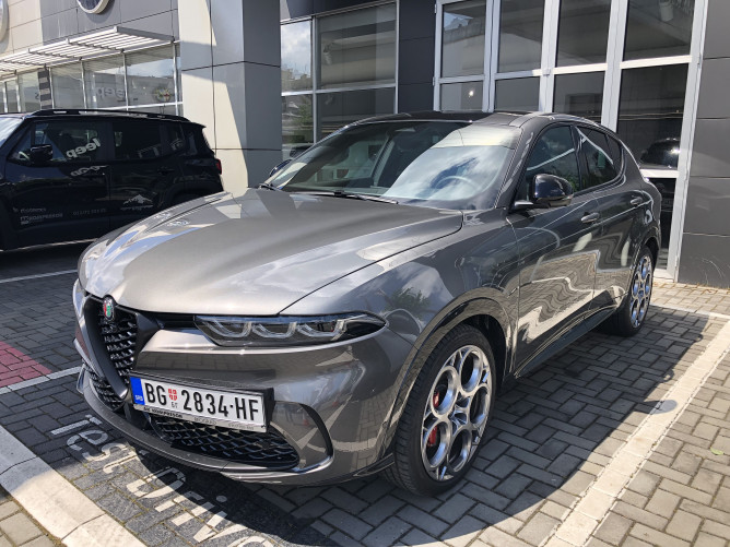 Alfa Romeo Tonale 1.5 MHEV 160ks+20ks FWD DCT7 VELOCE 