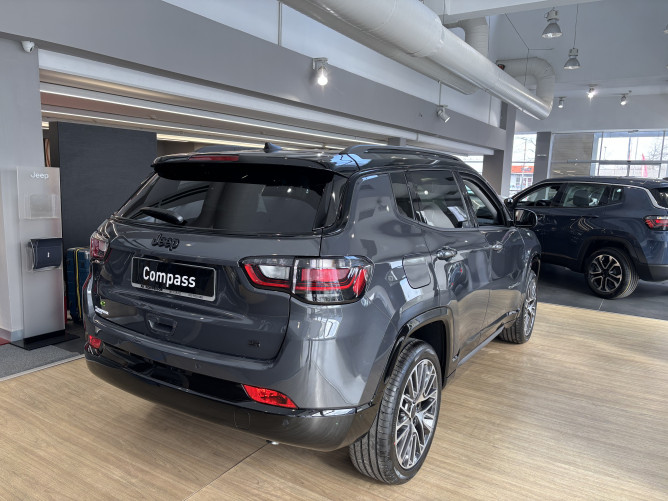 Jeep Compass 1.5 MHEV 130ks DCT7 Summit + Promo pack 2 