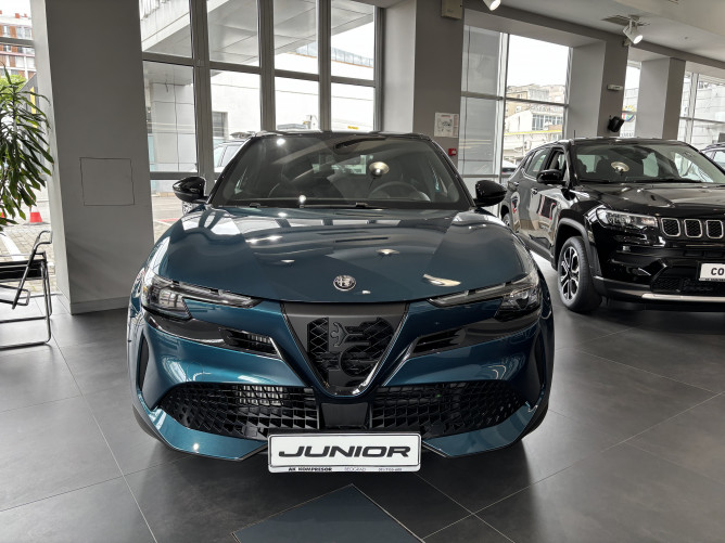 Alfa Romeo Junior 1.2 136ks MHEV DCT6 SPECIALE 