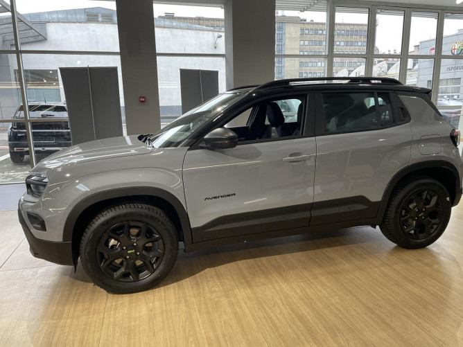 Jeep Avenger MHEV 1.2 136ks DCT6 UPLAND 4X4e 