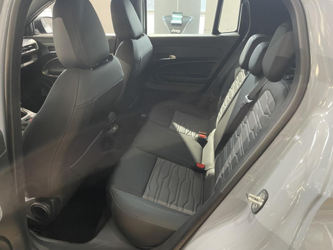 Jeep Avenger MHEV 1.2 136ks DCT6 UPLAND 4X4e 