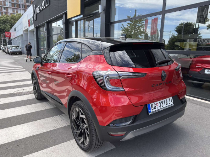 CAPTUR Esprit Alpine TCe 140 EDC DEMO 
