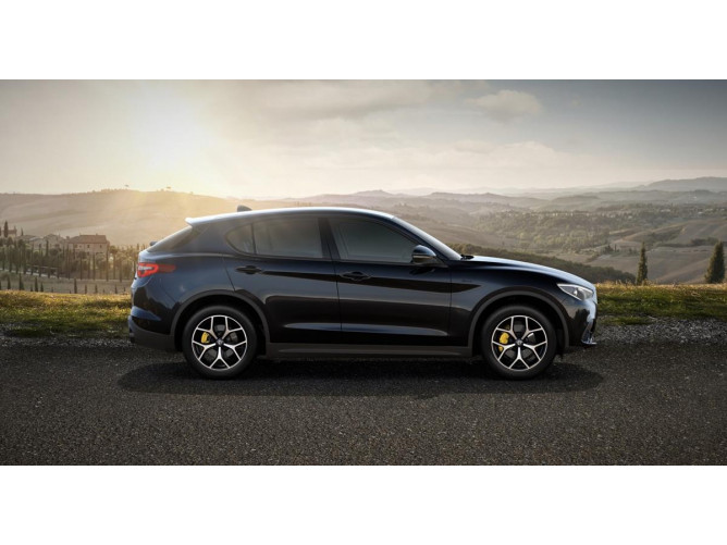 Alfa Romeo Stelvio 2.0 200ks AT8 Q4 Super 