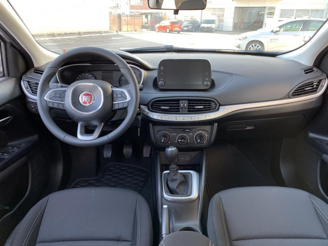 Fiat Tipo Sedan 1.4 95ks Mirror Style 
