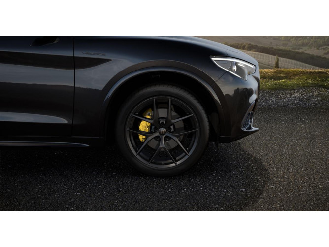 Alfa Romeo Stelvio 2.0 280ks AT8 Q4 Veloce 