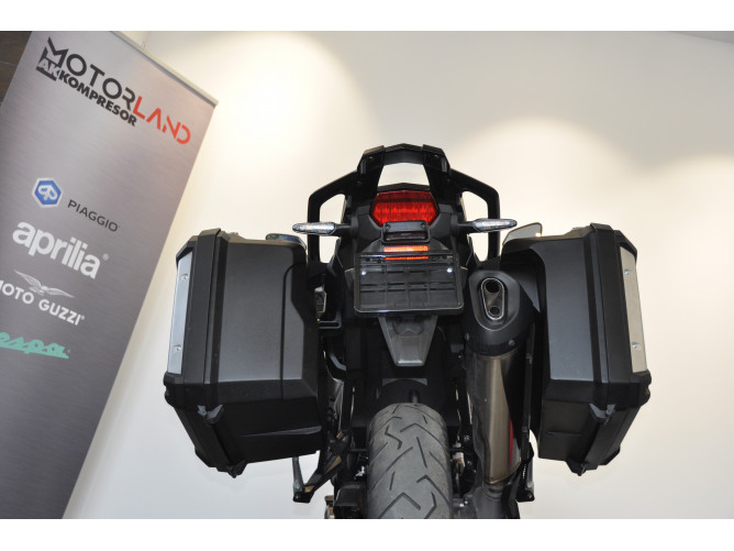 Honda AFRICA TWIN CRF1000A 