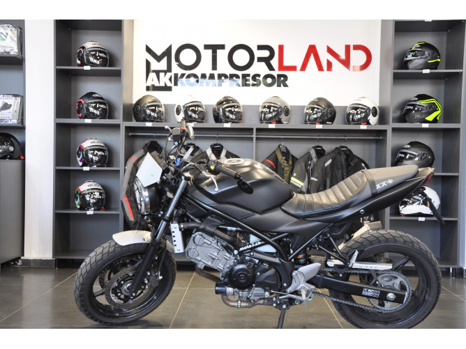 Suzuki SV650 
