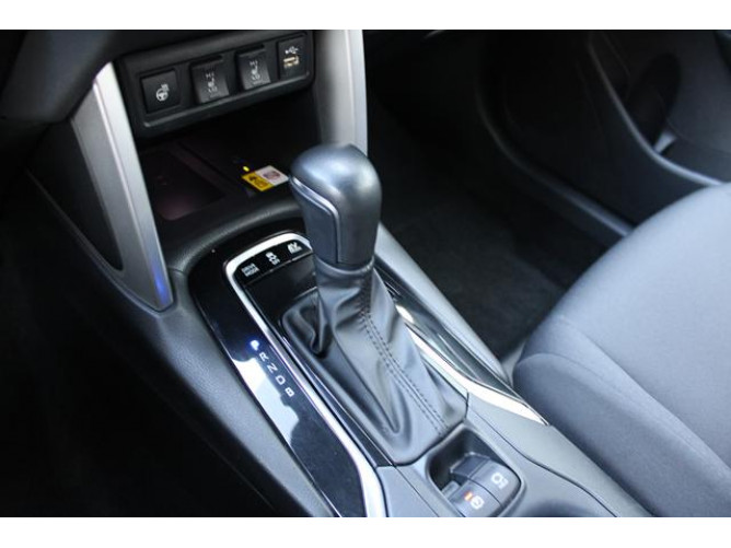 Toyota Corolla Cross 2.0 HEV E-CVT 