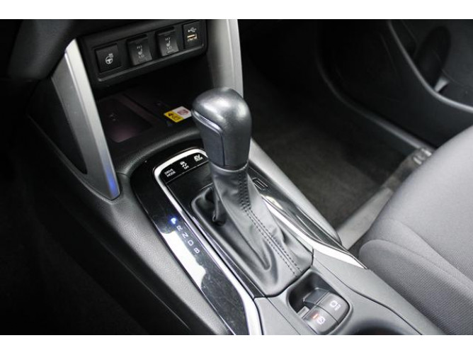 Toyota Corolla Cross 2.0 HEV E-CVT 