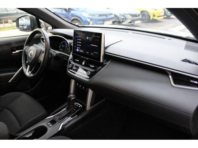 Toyota Corolla Cross 2.0 HEV E-CVT 