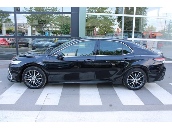 Toyota Camry 2.5 HYBRID CVT 