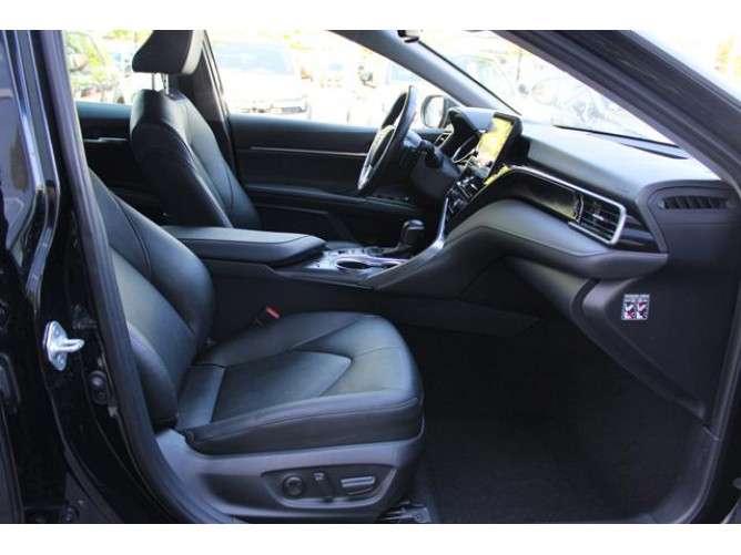 Toyota Camry 2.5 HYBRID CVT 