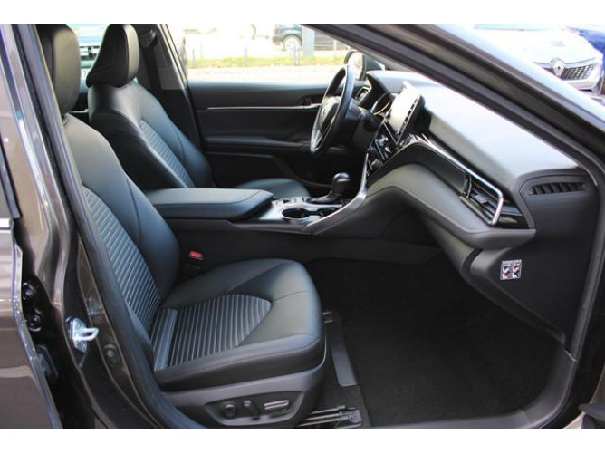 TOYOTA CAMRY 2.5 Hybrid AUT 