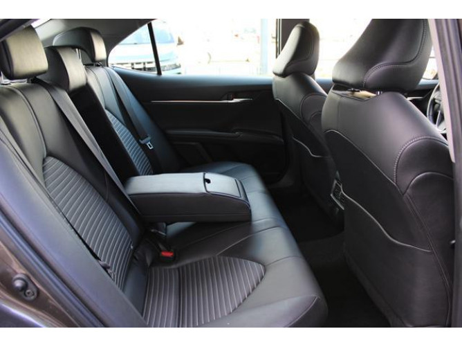 TOYOTA CAMRY 2.5 Hybrid AUT 