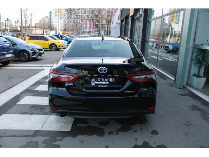 Toyota Camry 2.5 HYBRID CVT 