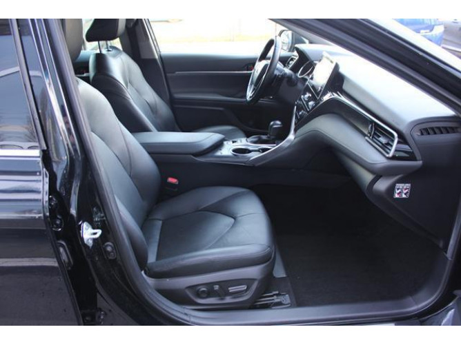 Toyota Camry 2.5 HYBRID CVT 