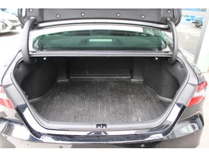 TOYOTA CAMRY 2.5 HYBRID AUT 