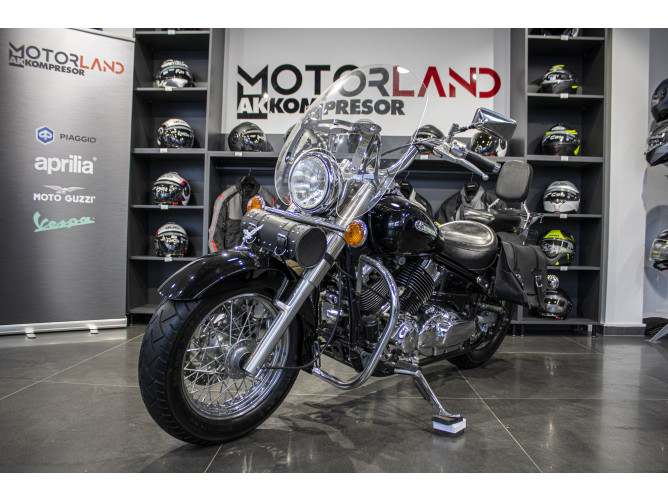 Yamaha DRAGSTAR XVS650A 