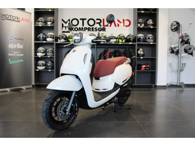 QJMOTOR VPS 125 