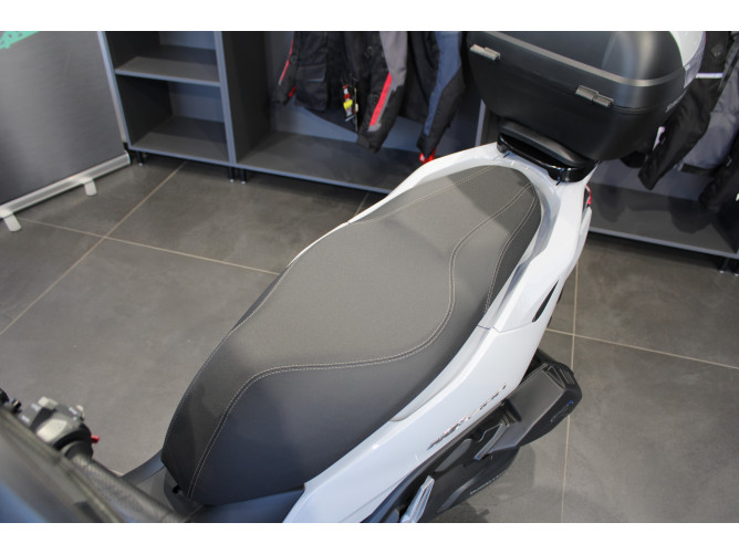 QJMOTOR MTX 300 