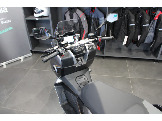 QJMOTOR ATR 300 