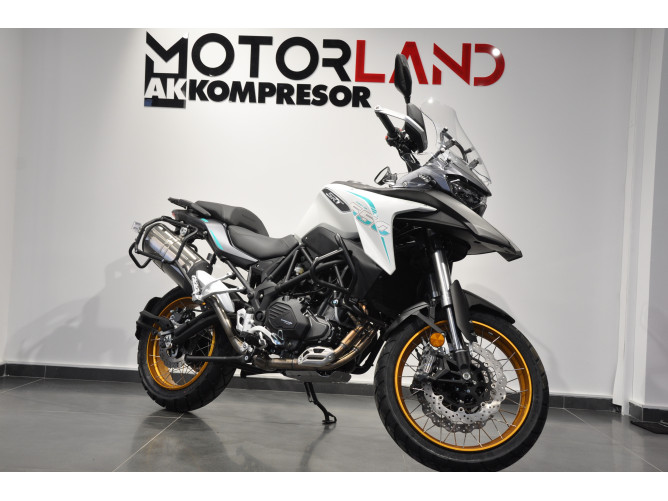 QJMOTOR SRT 550 