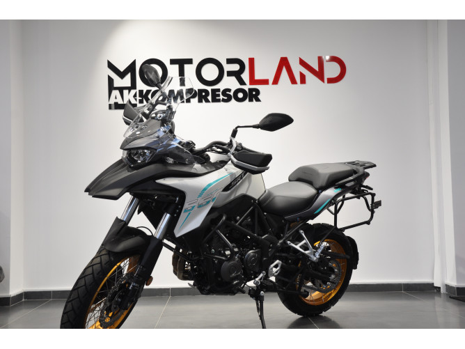 QJMOTOR SRT 550 