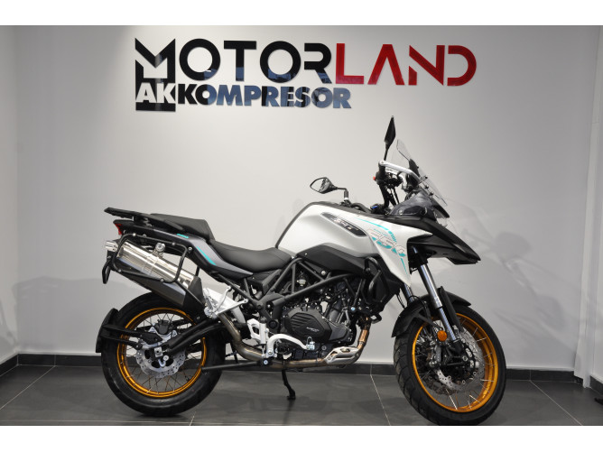 QJMOTOR SRT 550 