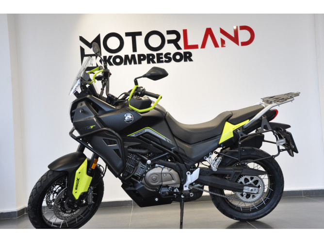 QJMOTOR SVT 650X 