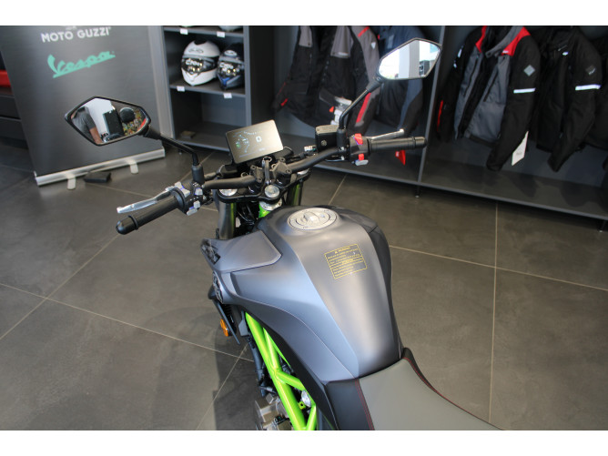 QJMOTOR  SRK 400 