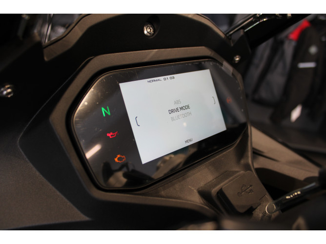 QJMOTOR  SRK 600 RS 
