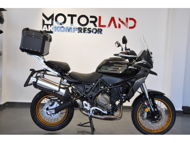 QJMOTOR SRT 700SX 
