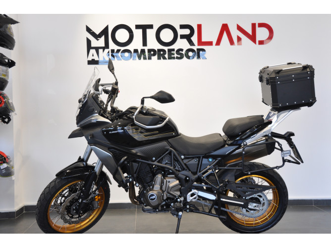 QJMOTOR SRT 700SX 