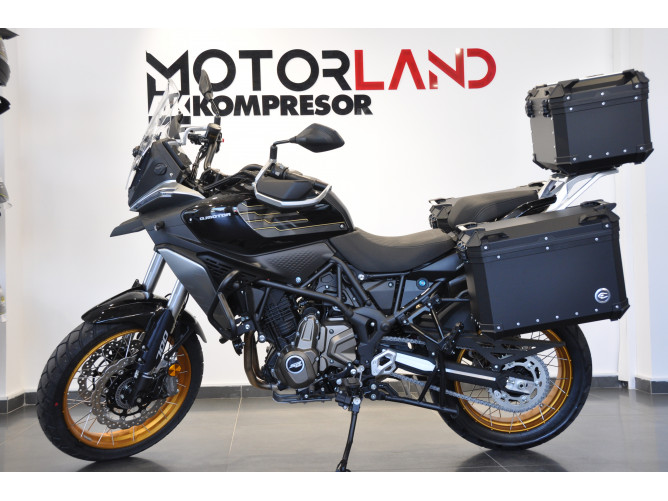 QJMOTOR SRT 700SX 