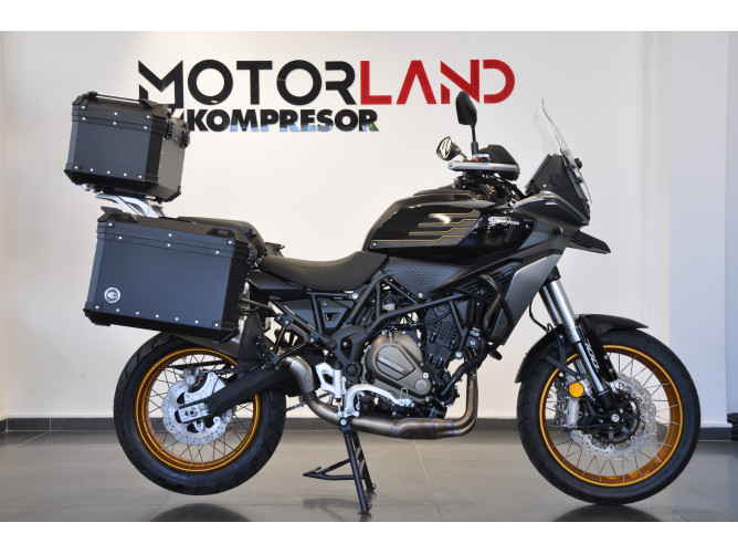QJMOTOR SRT 700SX 
