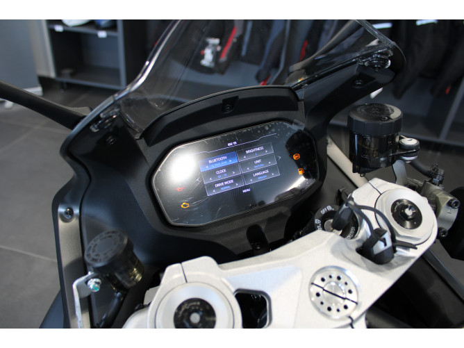 QJMOTOR  SRK 921 RR 