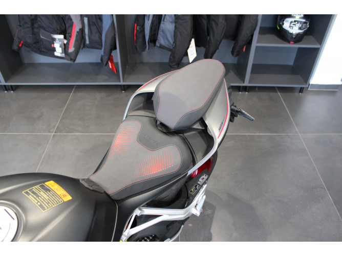 QJMOTOR  SRK 921 RR 