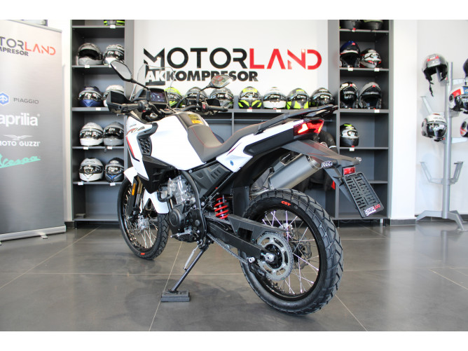 QJMOTOR SRT 125 DX 