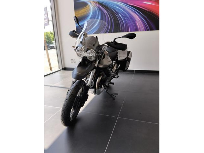 Moto Guzzi V85 TT TRAVEL 