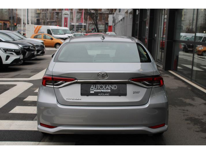 Toyota Corolla 1.5 Luna 