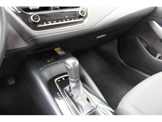 Toyota Corolla 1.5 LUNA AUT 