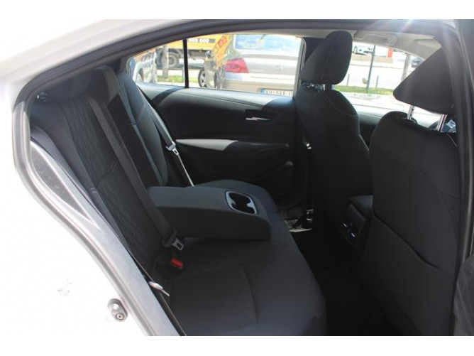 Toyota Corolla 1.5 LUNA 