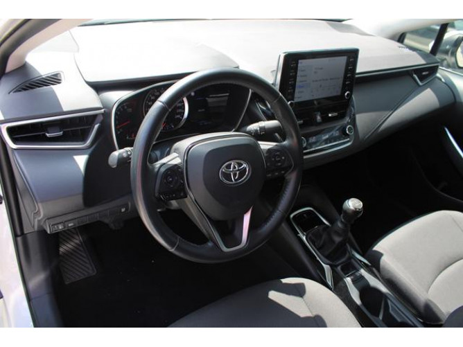 Toyota Corolla 1.5 LUNA 